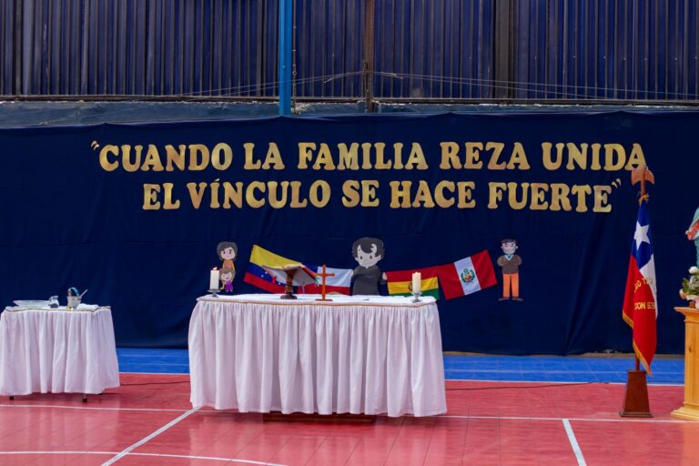 VIVAMOS EL MES DE LA FAMILIA